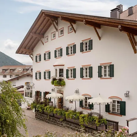 Schwarzer Adler 4* Siusi
