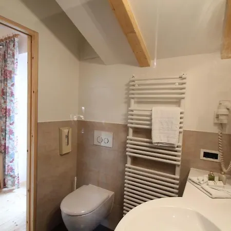 Schwarzer Adler Hotel 4*
